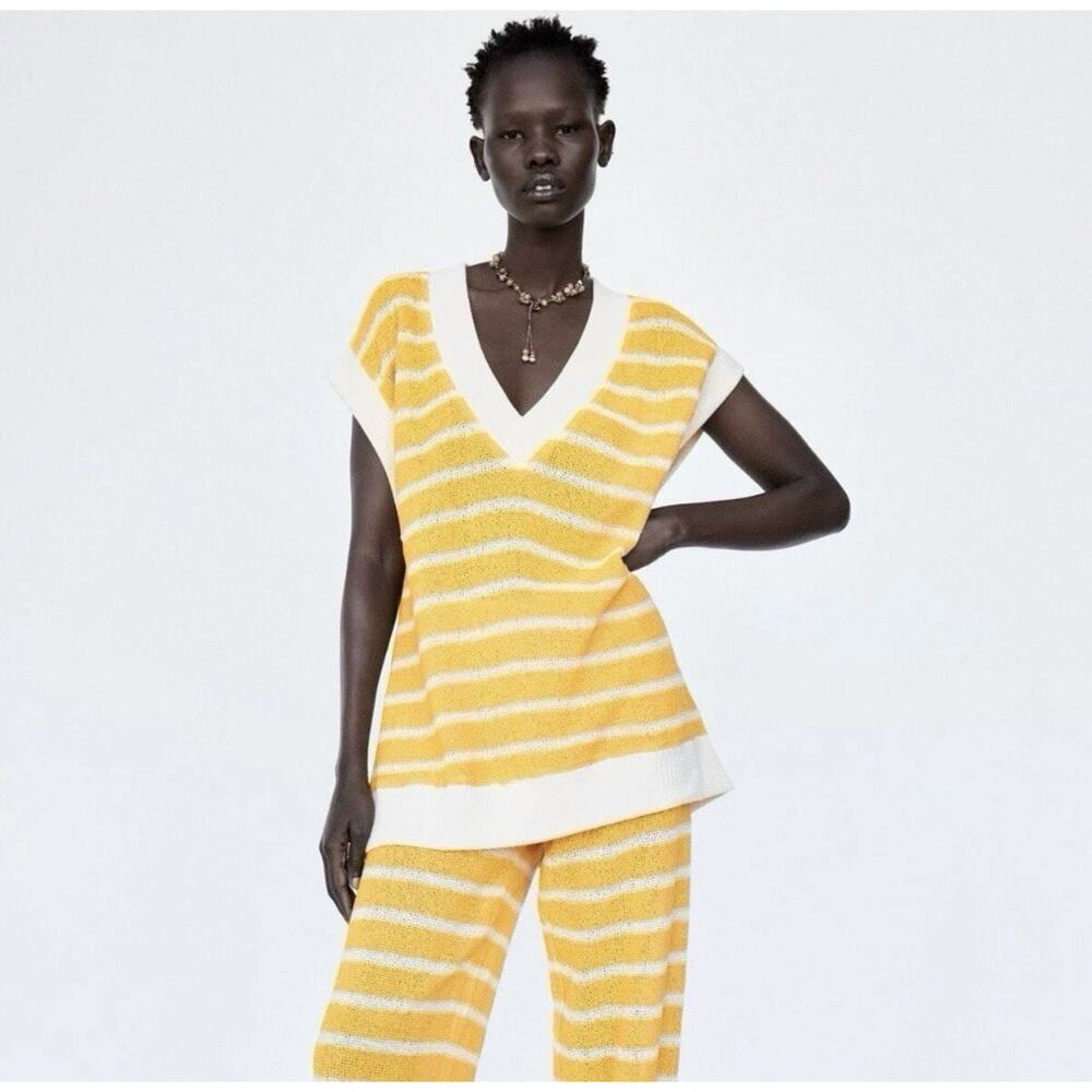 Zara Sweater Vest Size Medium Women Striped Knit Deep V Neck Yellow White Boho